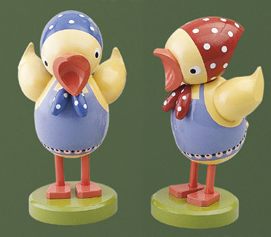 Assorted Chick with Bandana Wooden Figurine by werkstatt Leichsenring