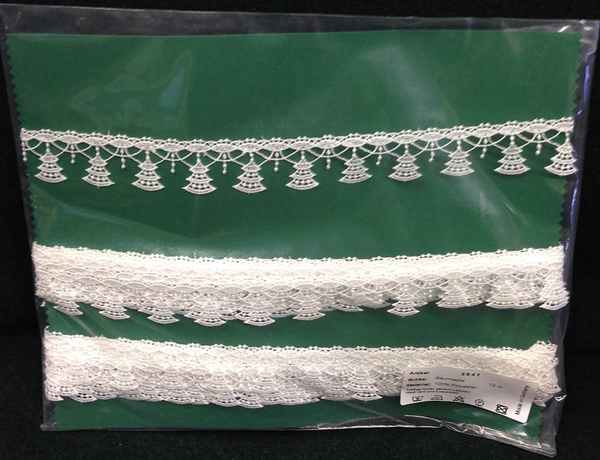 Lace Tree Garland by StiVoTex Vogel