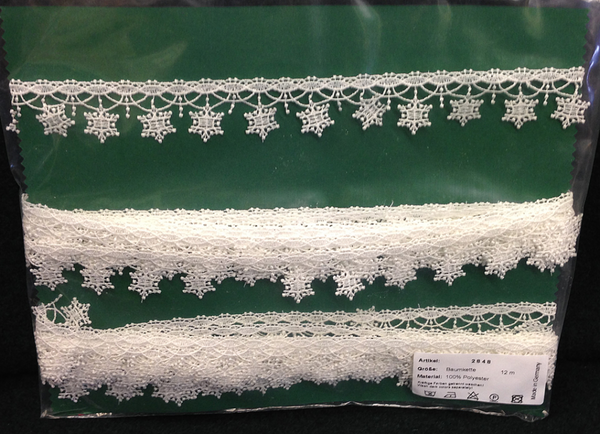 Lace Snowflake Garland by StiVoTex Vogel