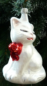 Cat with Bow, white by Old German Christmas