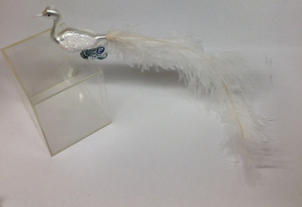 White Swan with Plume Ornament by Glas Bartholmes