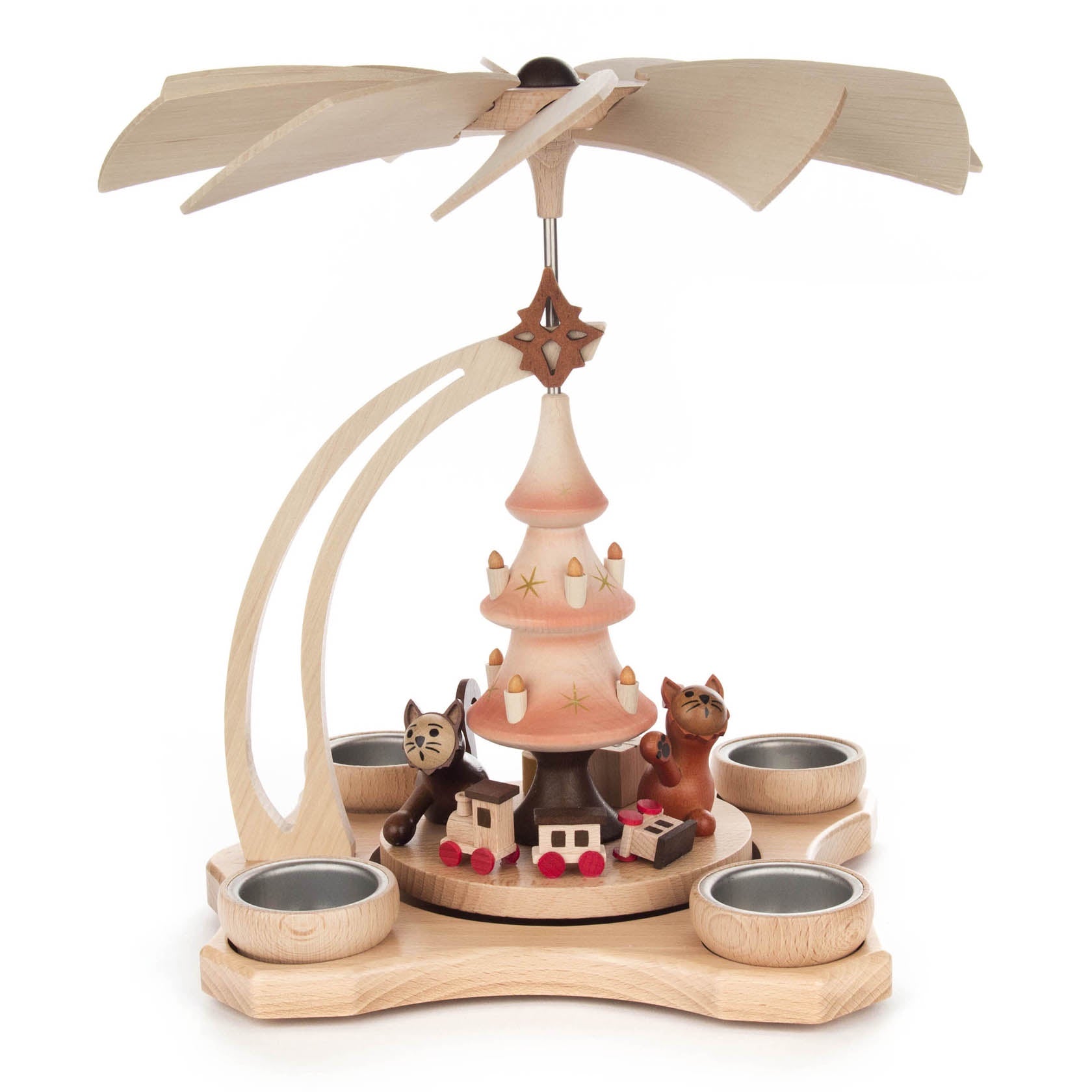 Wooden pyramid, cats