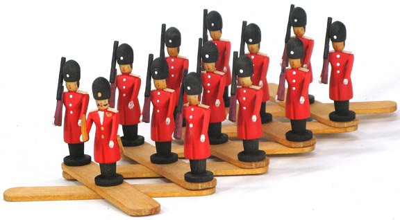 Scissor Toy Soldiers from the Erzgiberge
